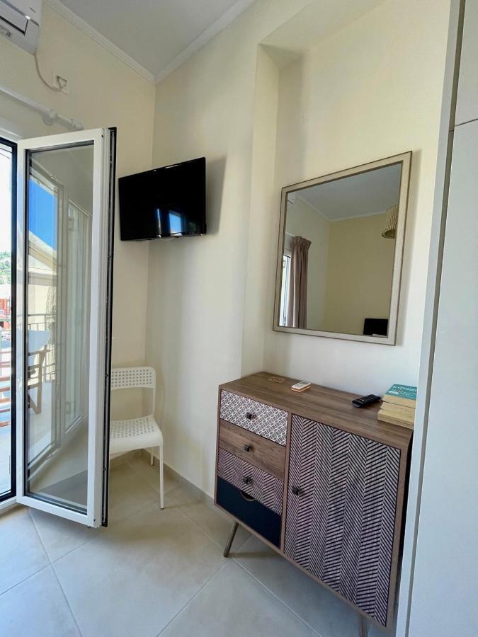 Ilianas Place Agios Matthaios  ภายนอก รูปภาพ